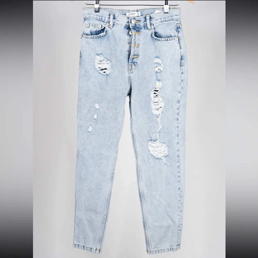 Ladies Pull&Bear Distressed Light Wash Jeans - Picture 1 of 2